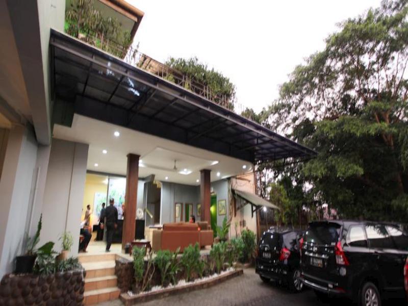 Maven Buncit Hotel Jakarta Exterior photo
